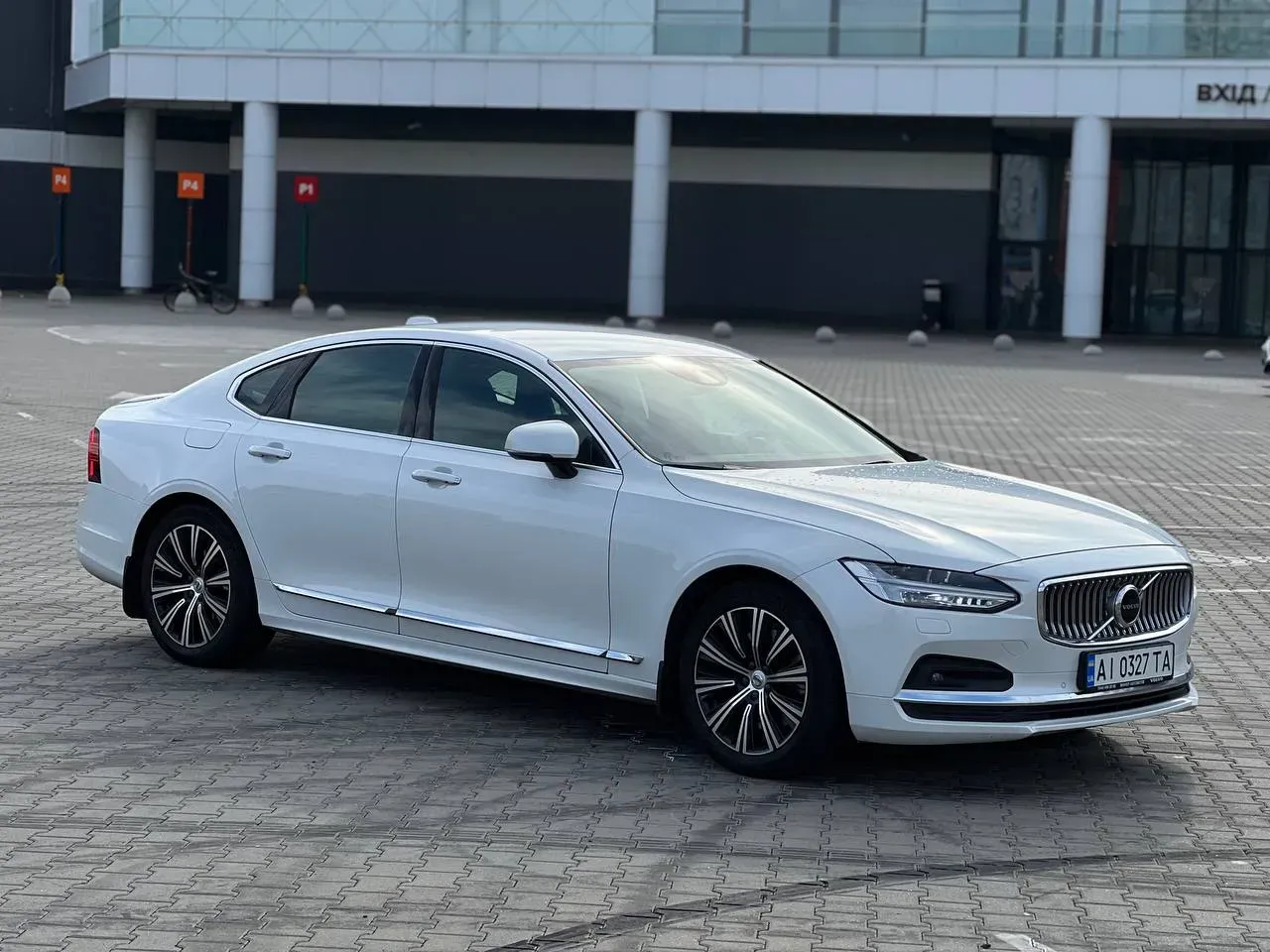 Volvo S90 (2016 год)