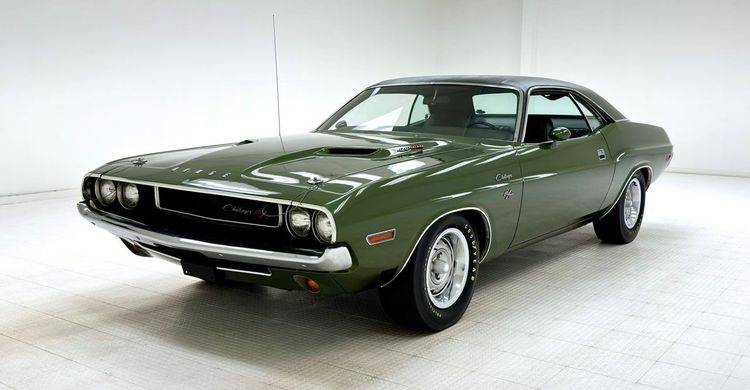 Dodge Challenger з США: огляд легендарного американського маслкара