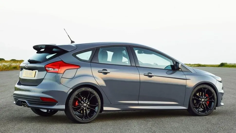 Ford Focus Hatchback (Форд Фокус хэтчбек)