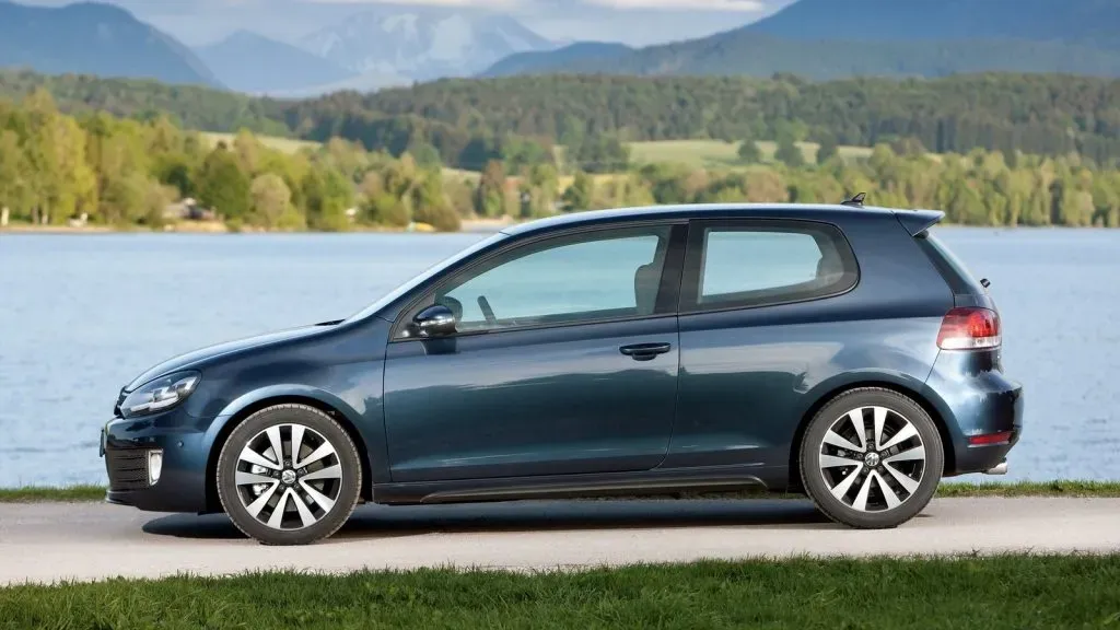 Volkswagen Golf VI Hatchback (Фольксваген Гольф 6 хэтчбек)