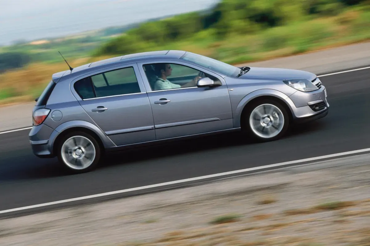 Opel Astra Hatchback (Опель Астра хэтчбек)