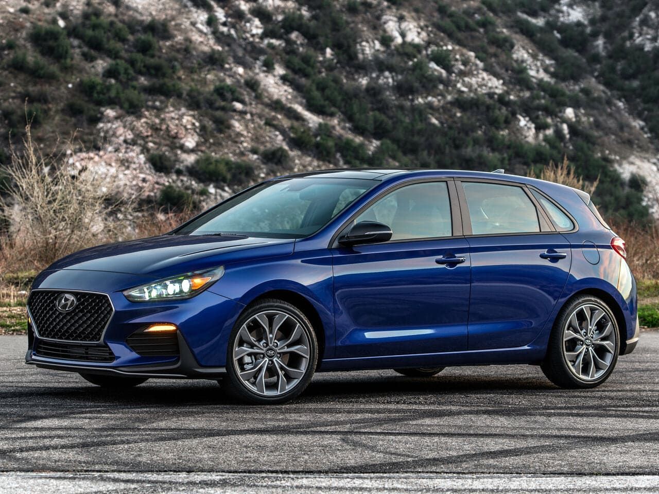 Детальний огляд HYUNDAI ELANTRA GT (2018-2022).