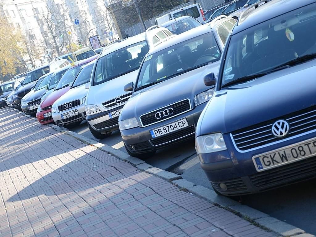 Нерозмитнені автомобілі в Україні