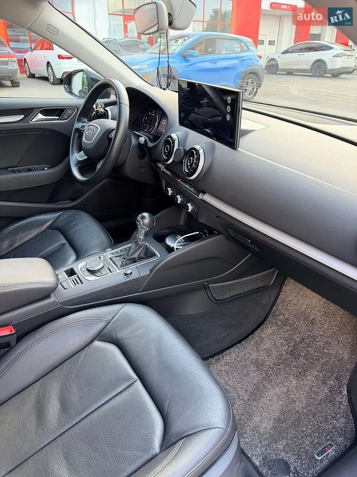 Салон Audi A3 Sportback